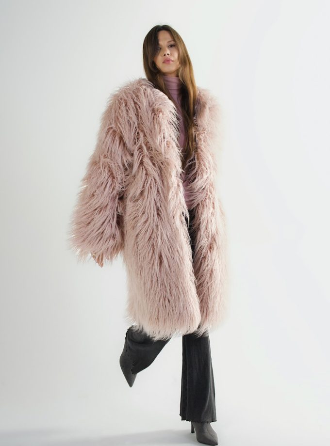 LIKE A DIVA light pink faux fur coat