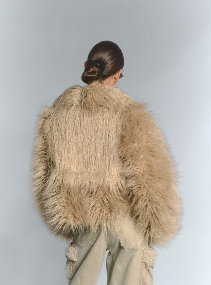 LIKE A DIVA 2.0 beige faux fur jacket