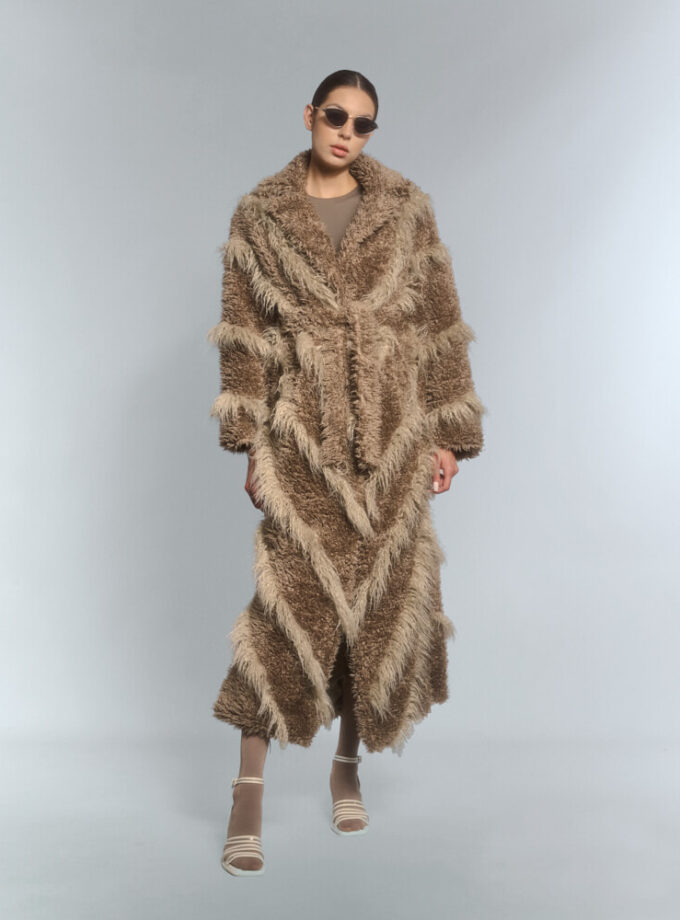 IT GIRL beige faux fur coat