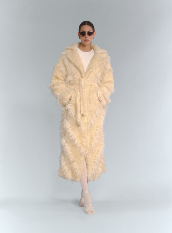 IT GIRL cream faux fur coat