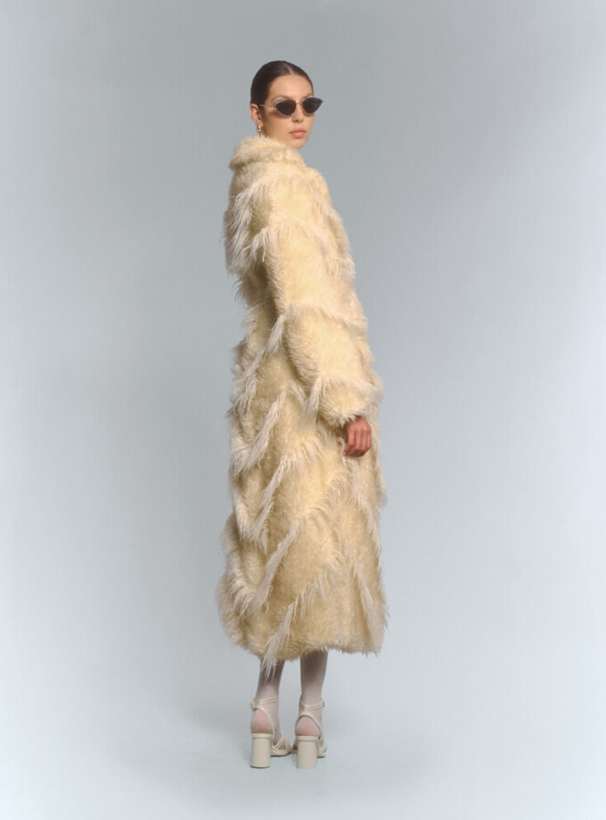 IT GIRL cream faux fur coat